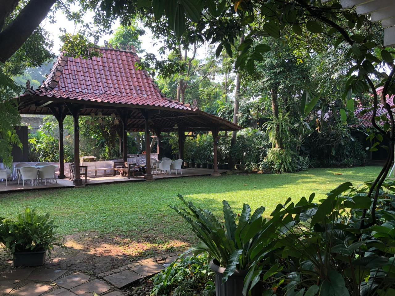 Casakhasa Hotel Jakarta Exterior photo