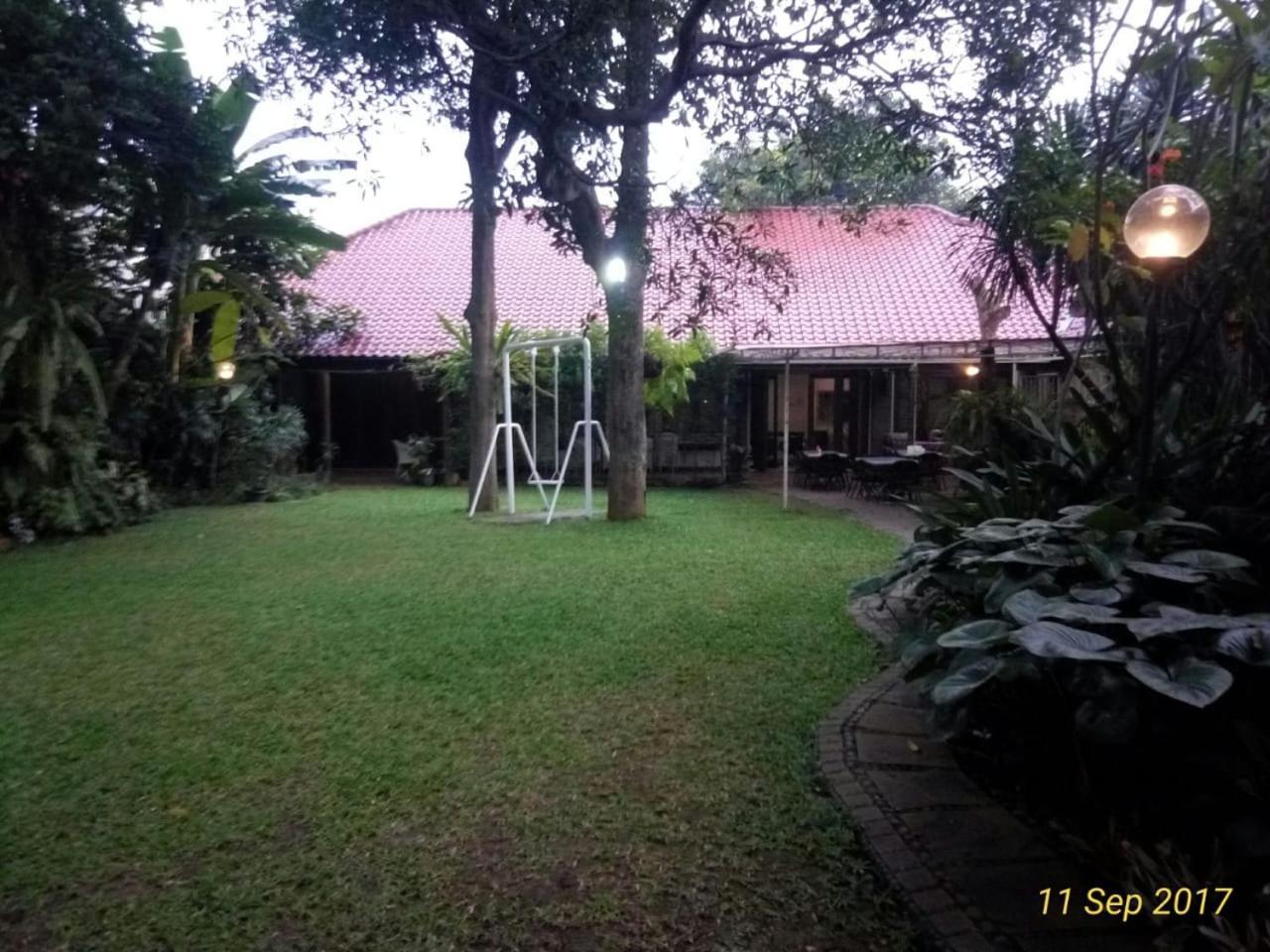Casakhasa Hotel Jakarta Exterior photo